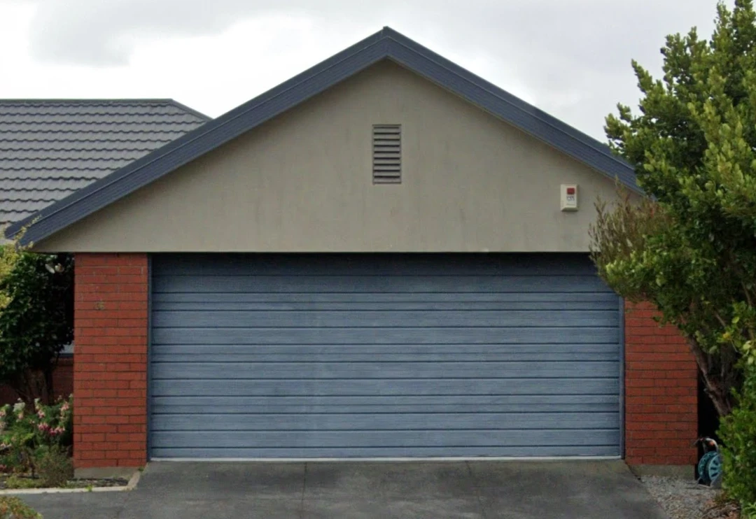 NZ-03 side-view street image used for the remote pitch estimate